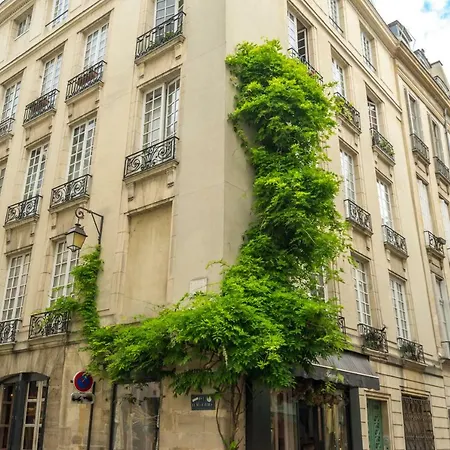 Saint Louis Studio Apartman *